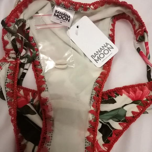 Brand new bikini (banana moon) from Victoria secret. - Picture 8 of 9